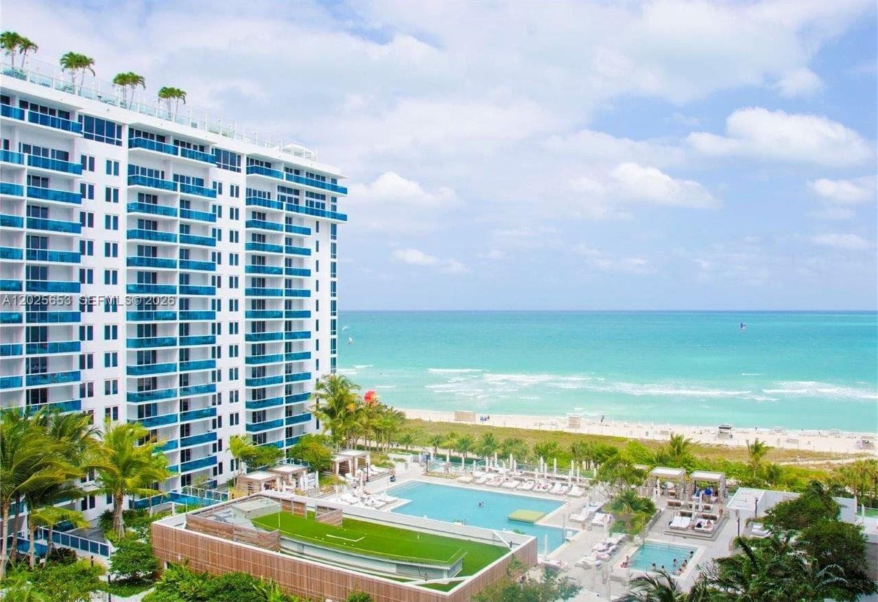 A12025653 — Miami Beach