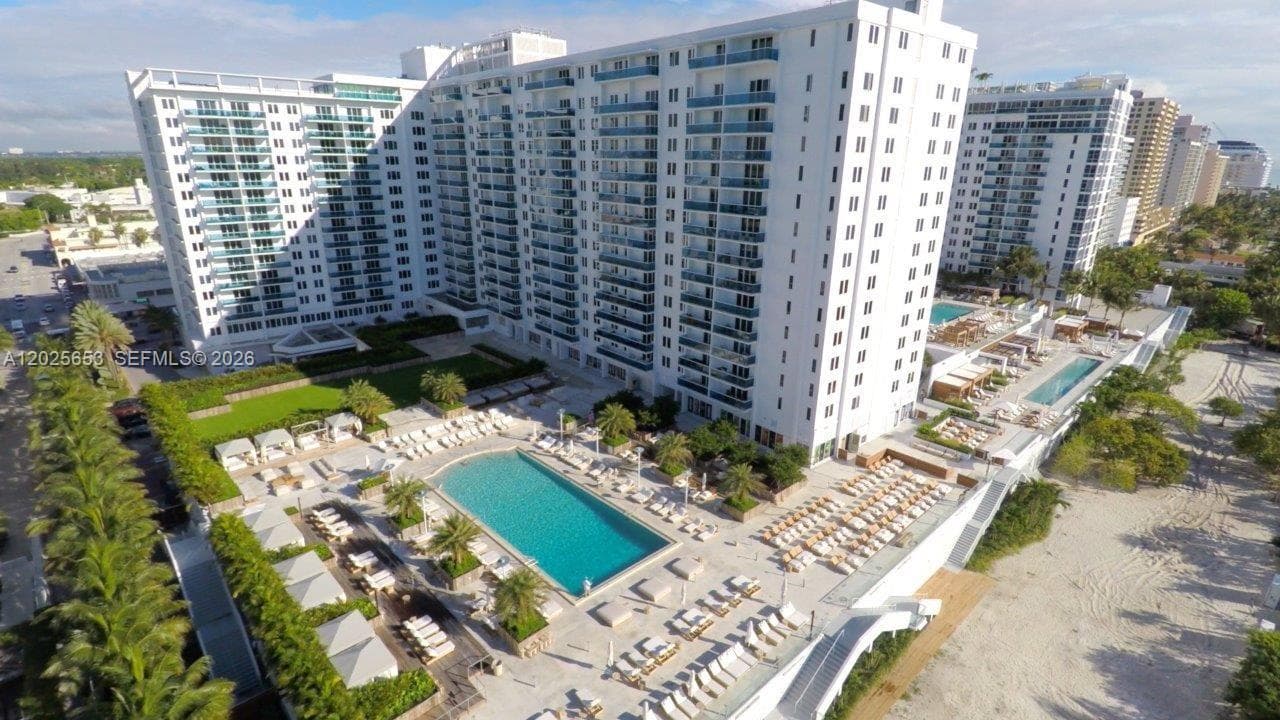 A12025653 — Miami Beach — 45