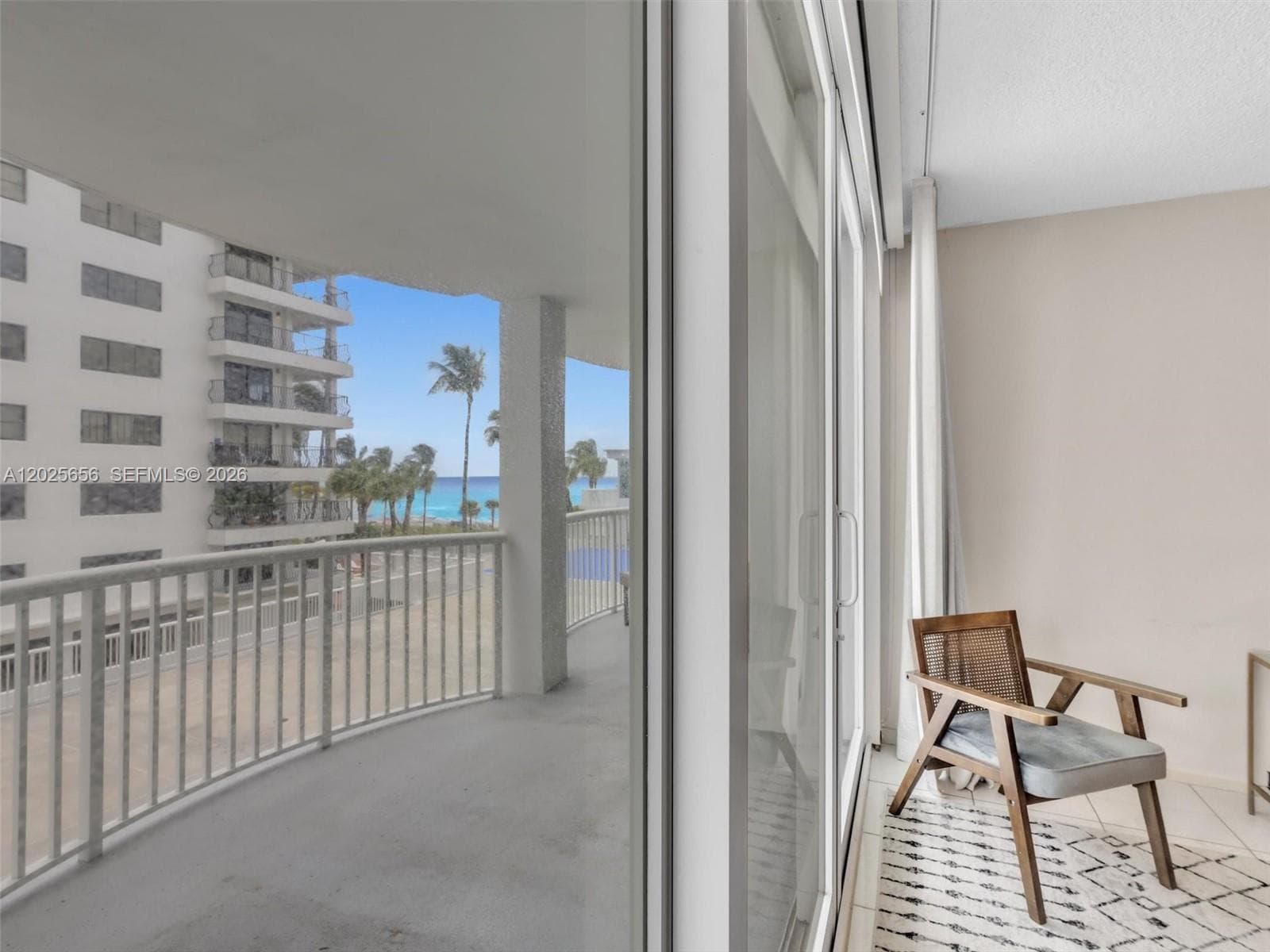 A12025656 — Miami Beach — 9