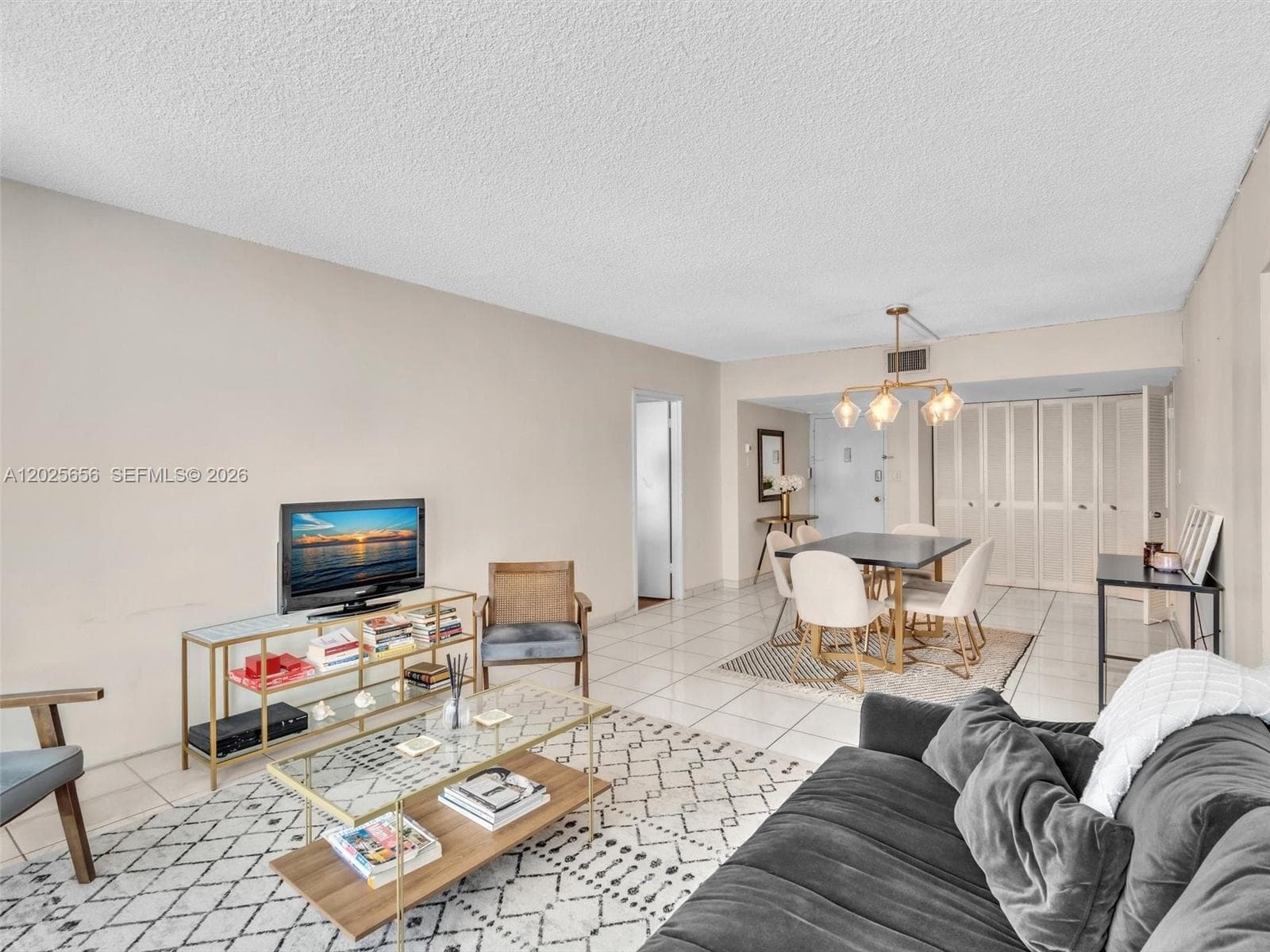 A12025656 — Miami Beach — 4