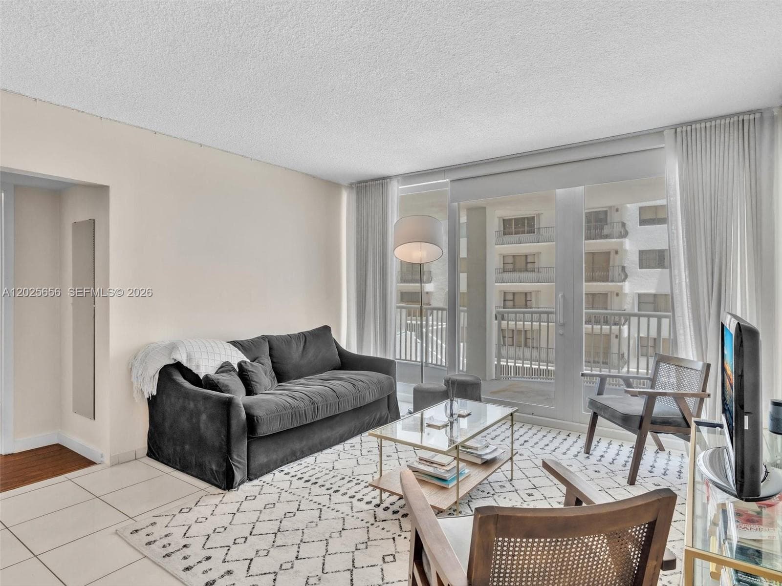 A12025656 — Miami Beach — 8