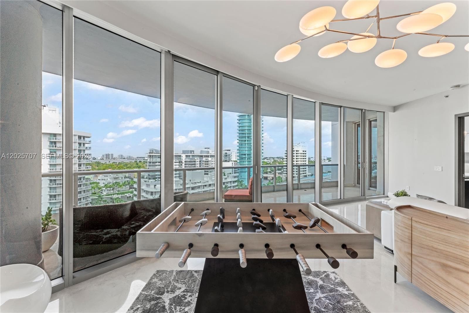 A12025707 — Miami Beach — 6