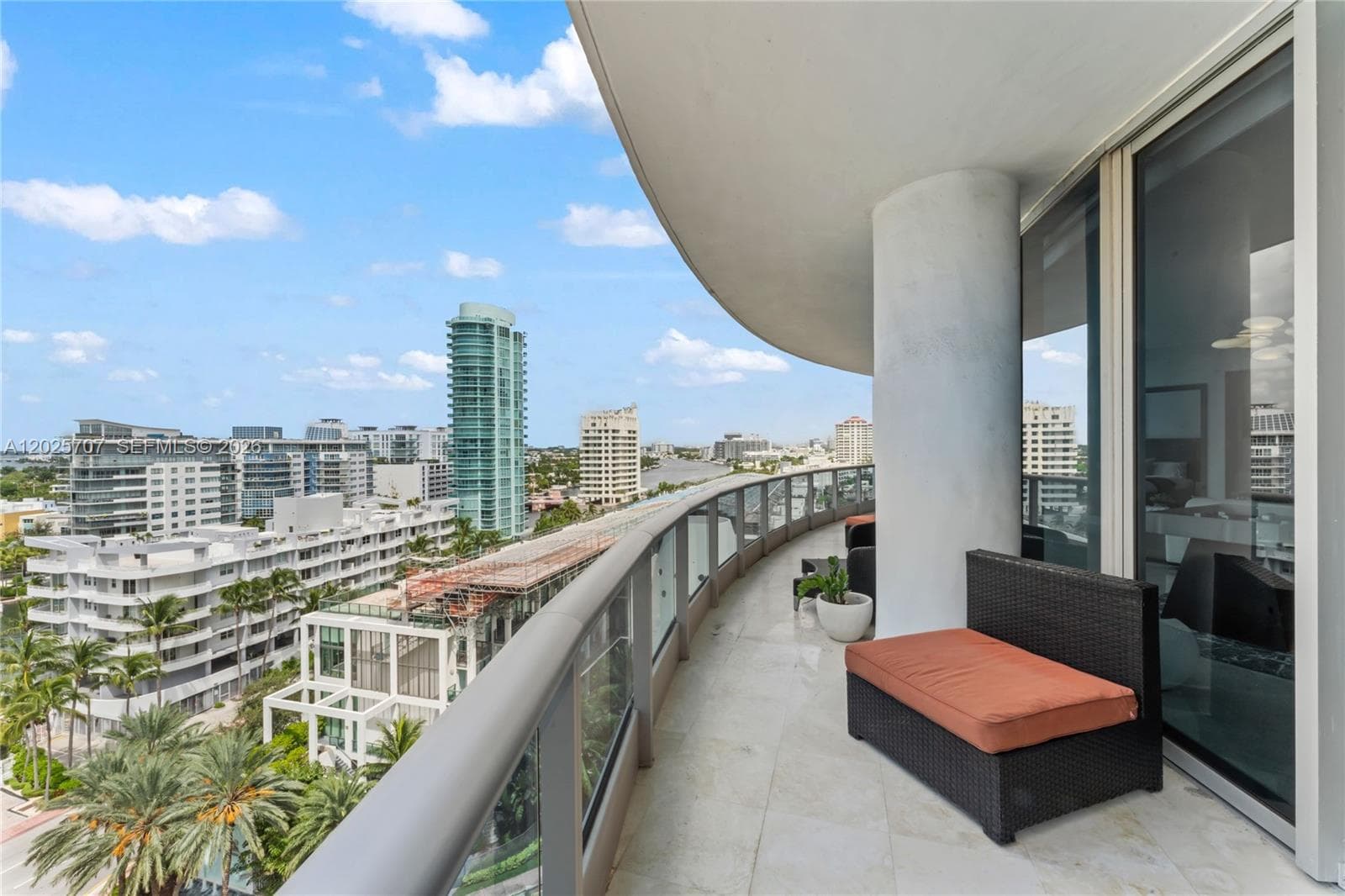 A12025707 — Miami Beach — 38