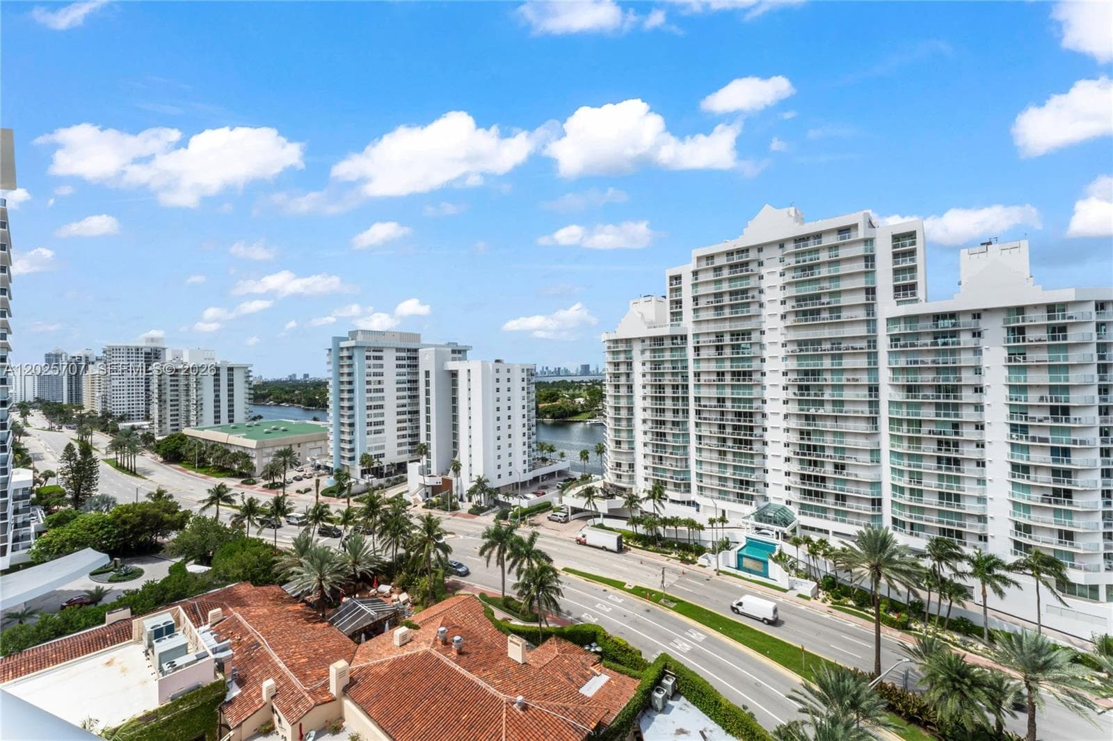 A12025707 — Miami Beach — 41