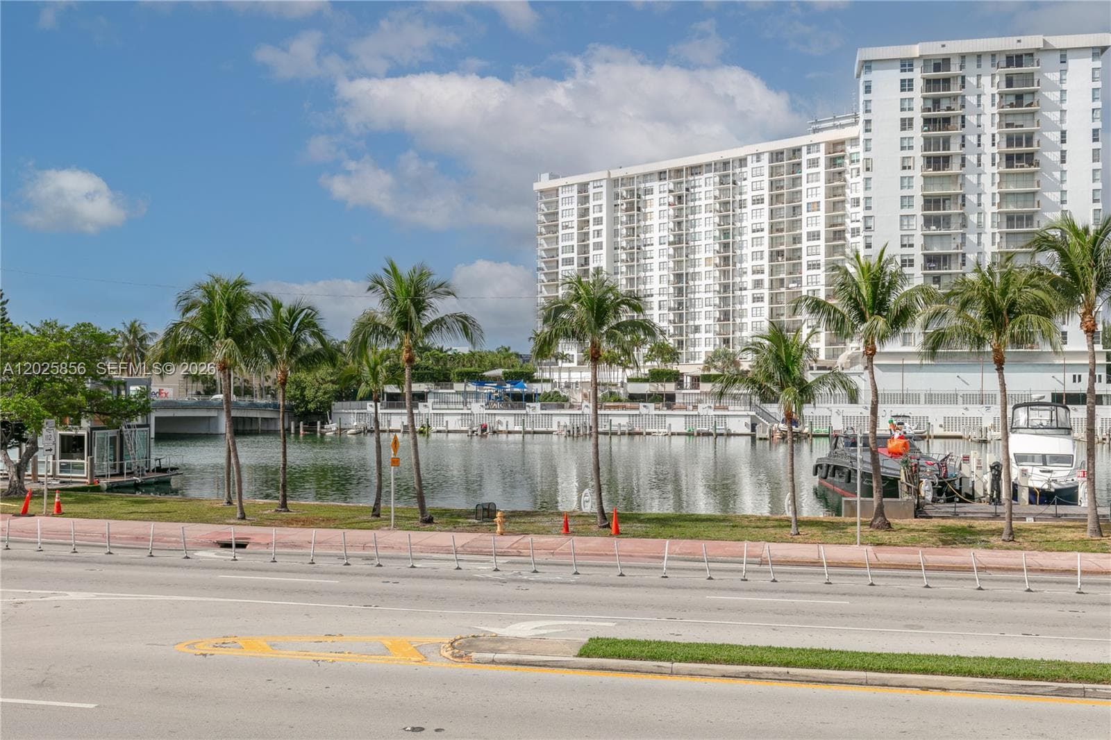A12025856 — Miami Beach — 13