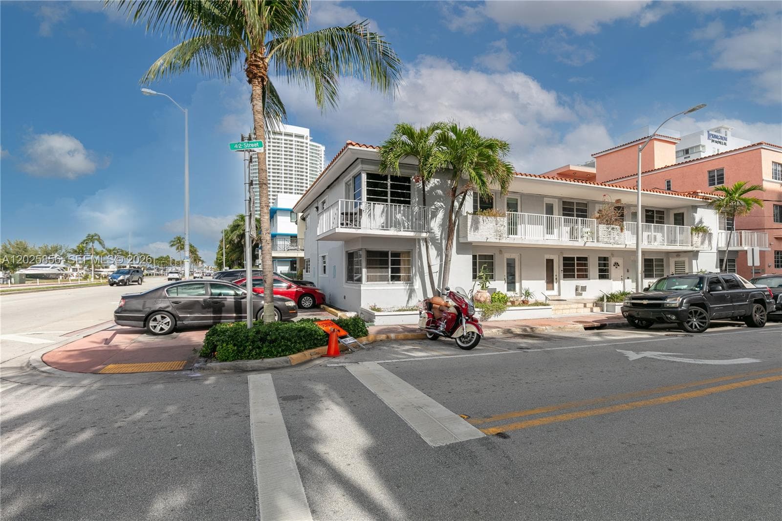 A12025856 — Miami Beach — 15