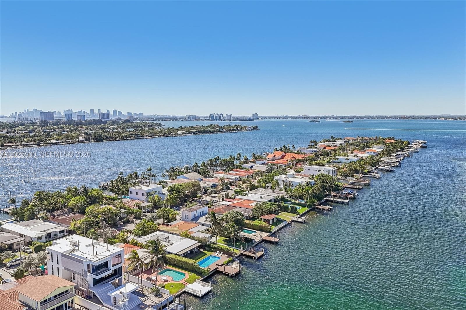 A12025900 — Miami Beach — 72