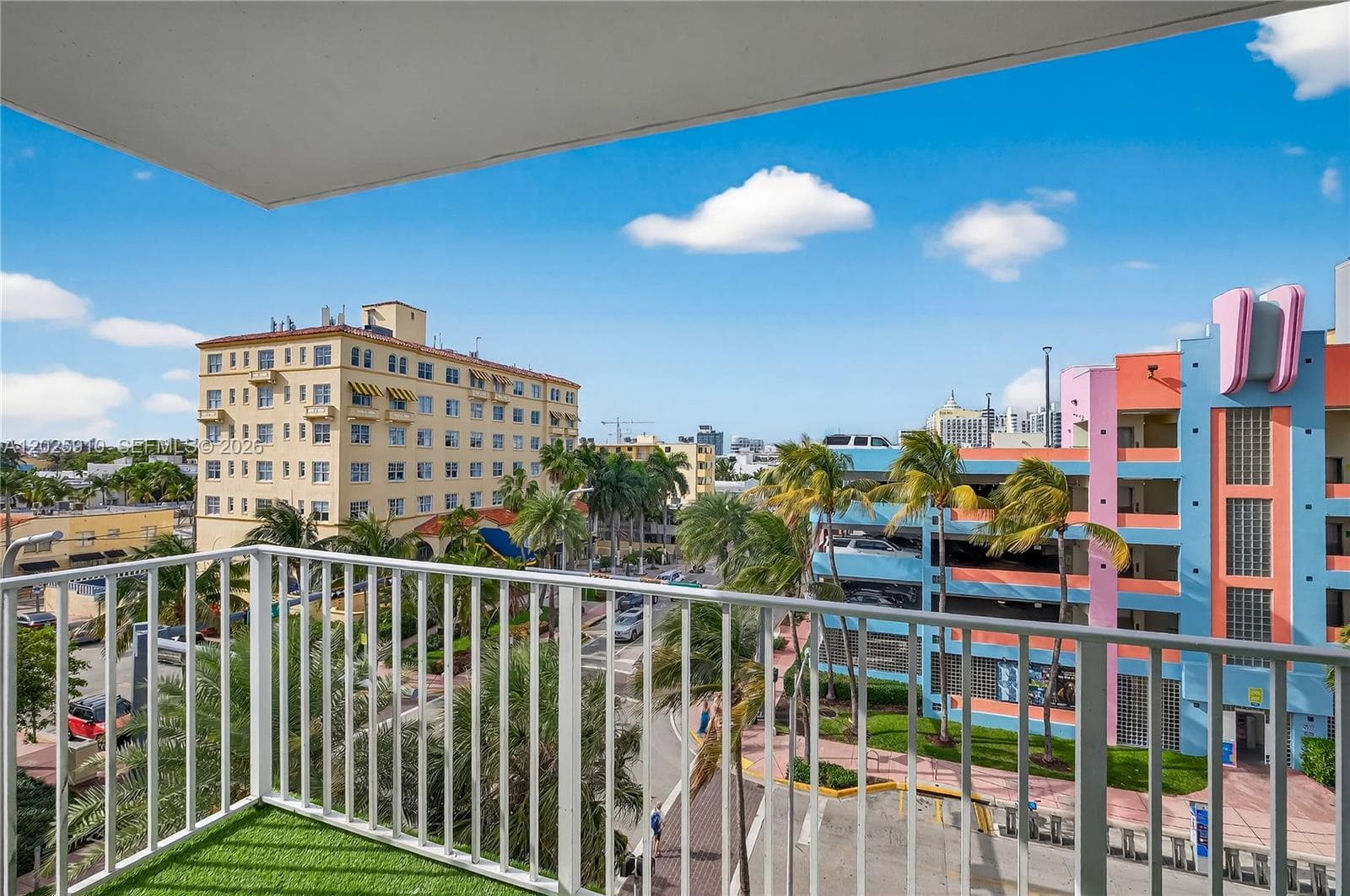 A12025910 — Miami Beach