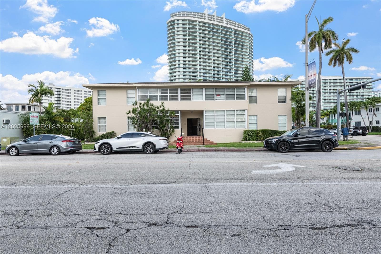 A12025996 — Miami Beach — 62