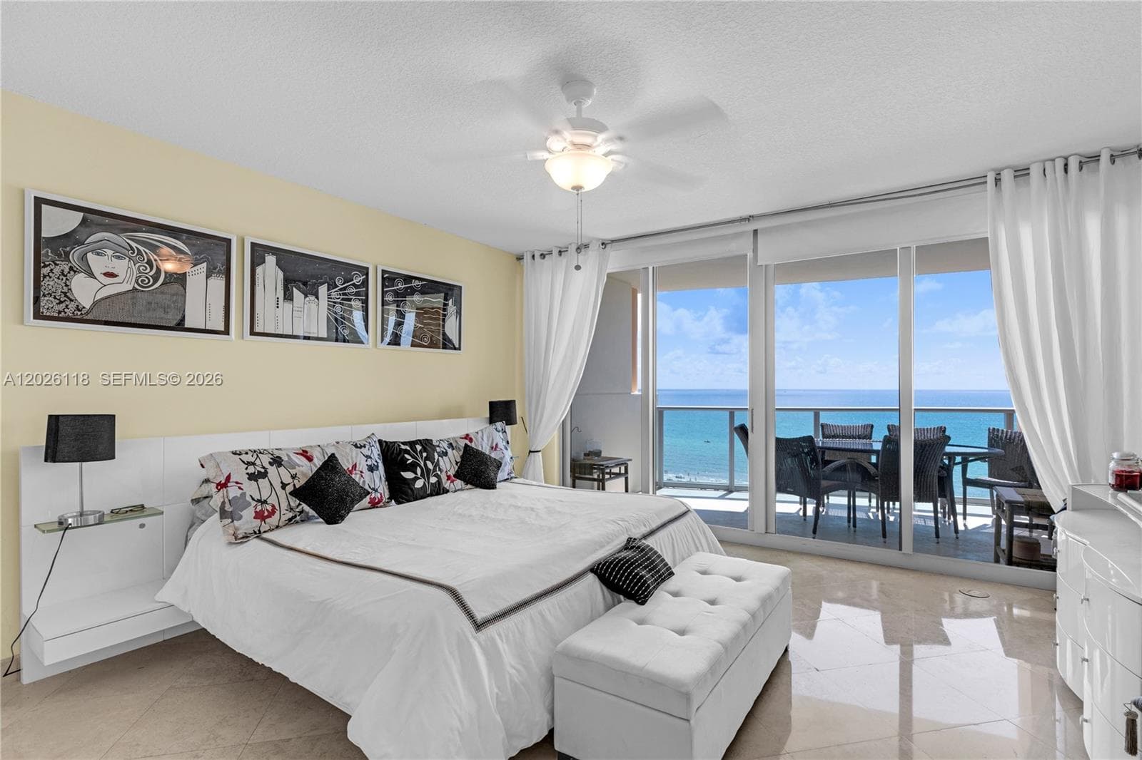 A12026118 — Miami Beach — 6