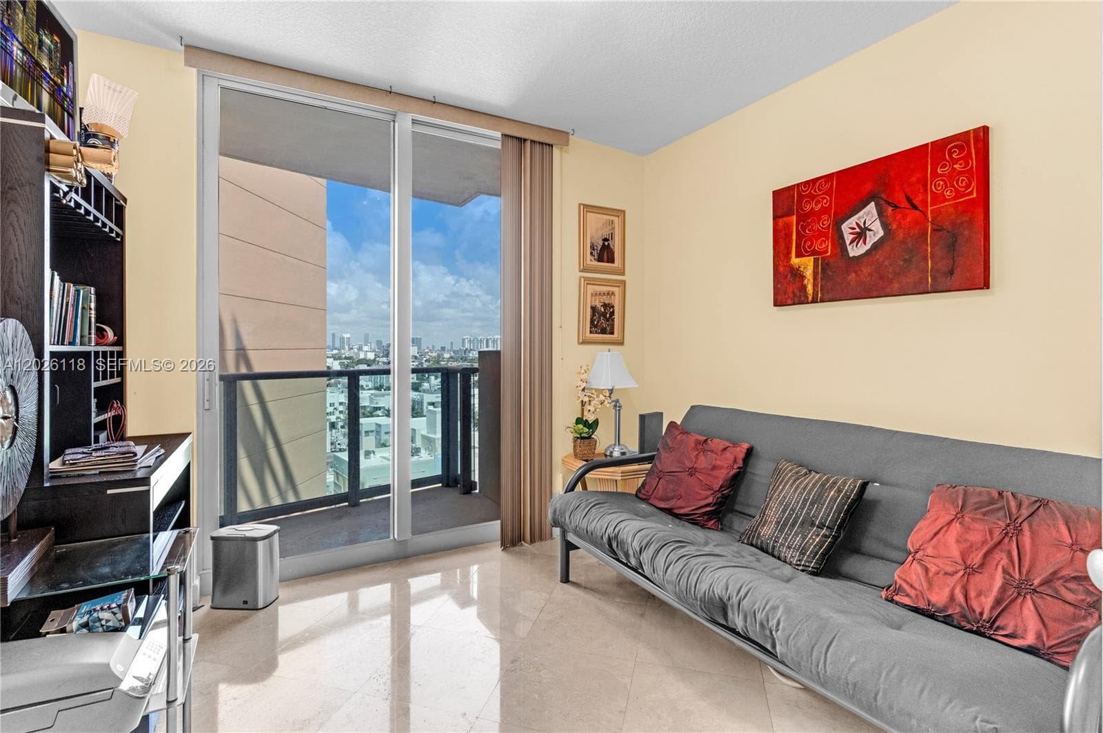 A12026118 — Miami Beach — 20