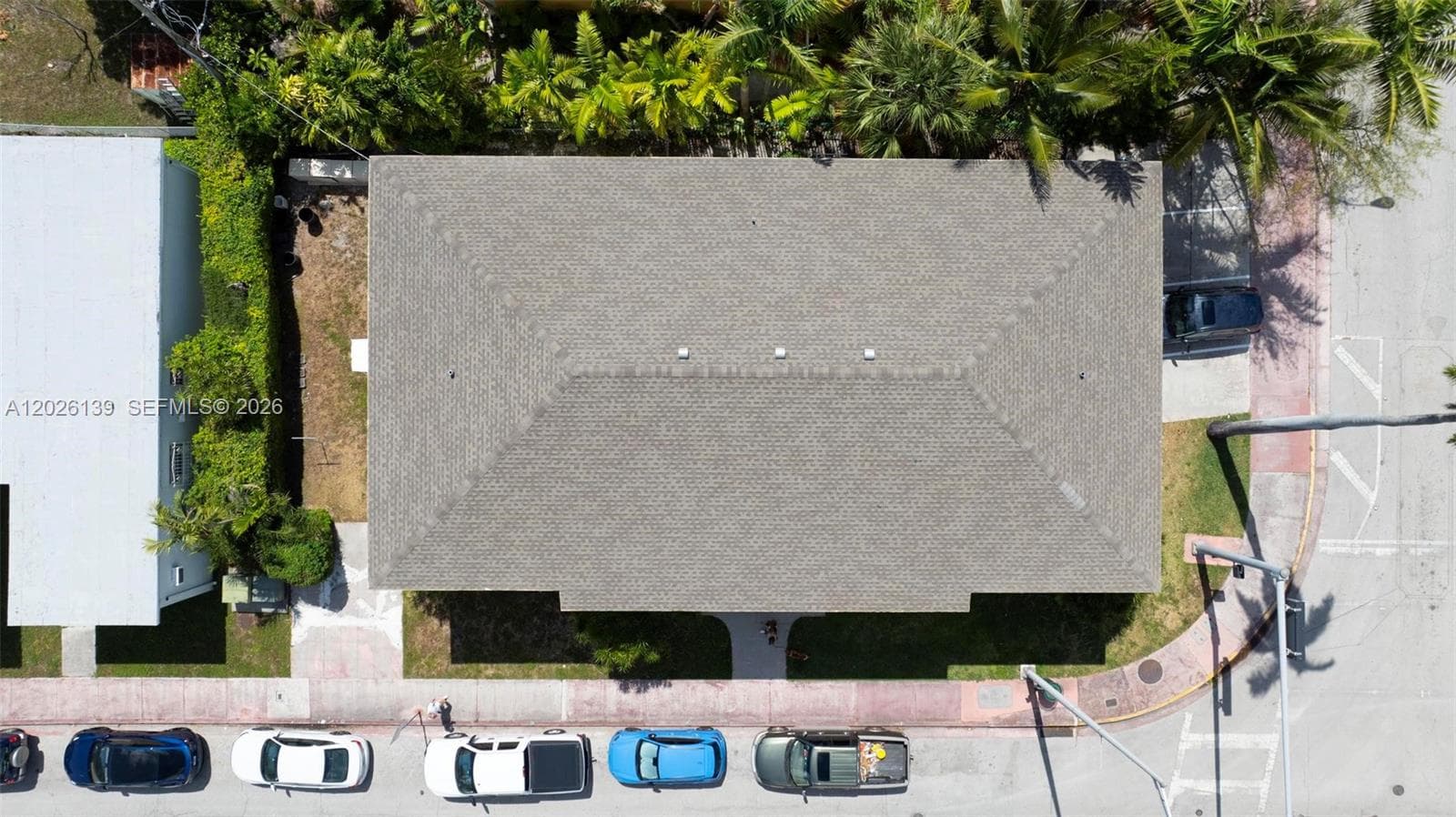 A12026139 — Miami Beach — 2