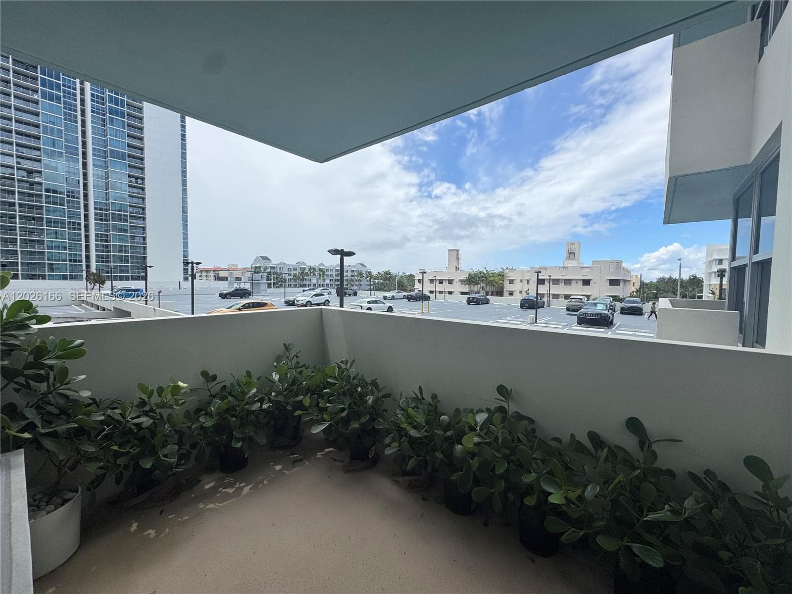 A12026166 — Miami Beach — 13