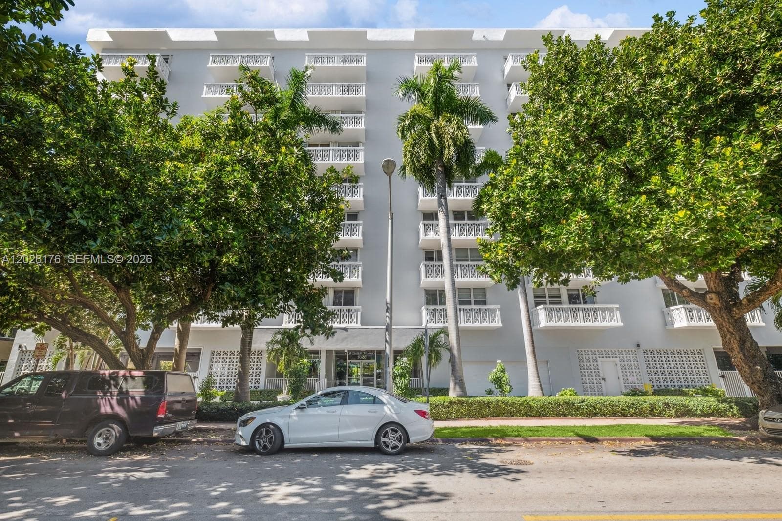 A12026176 — Miami Beach — 23