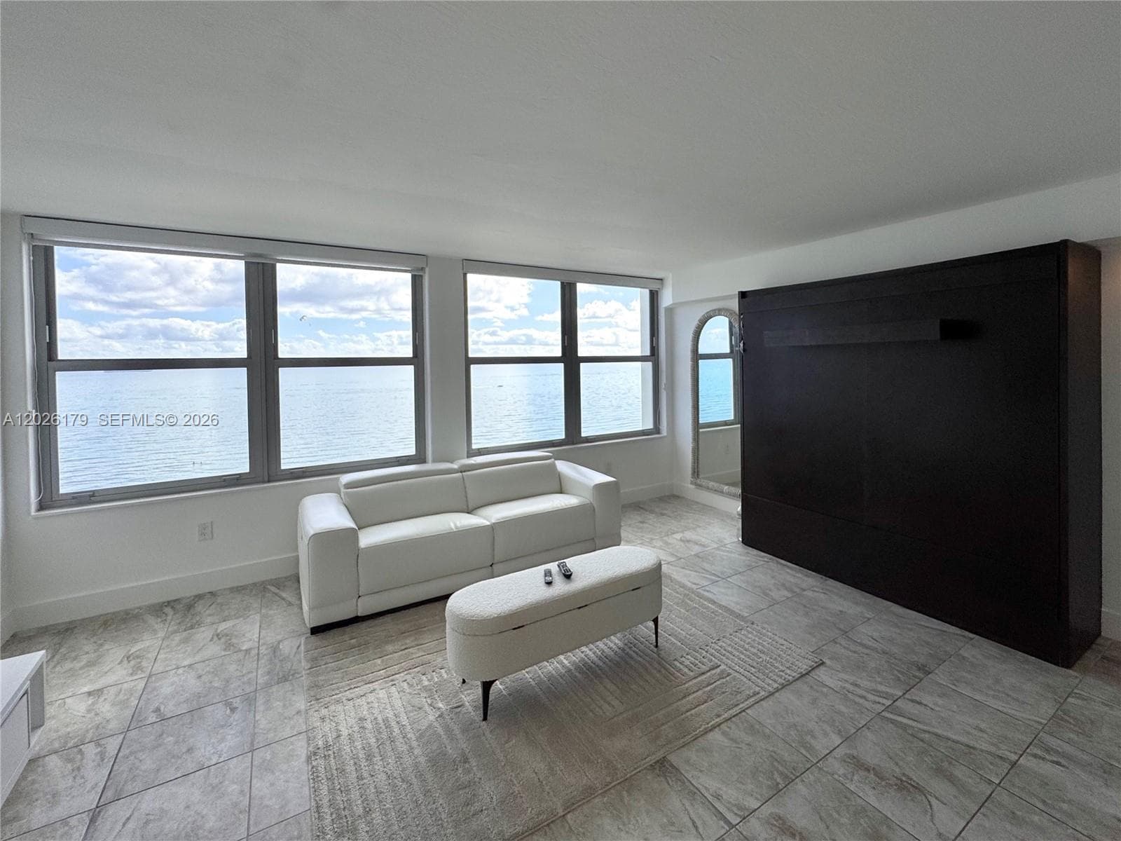 A12026179 — Miami Beach — 6