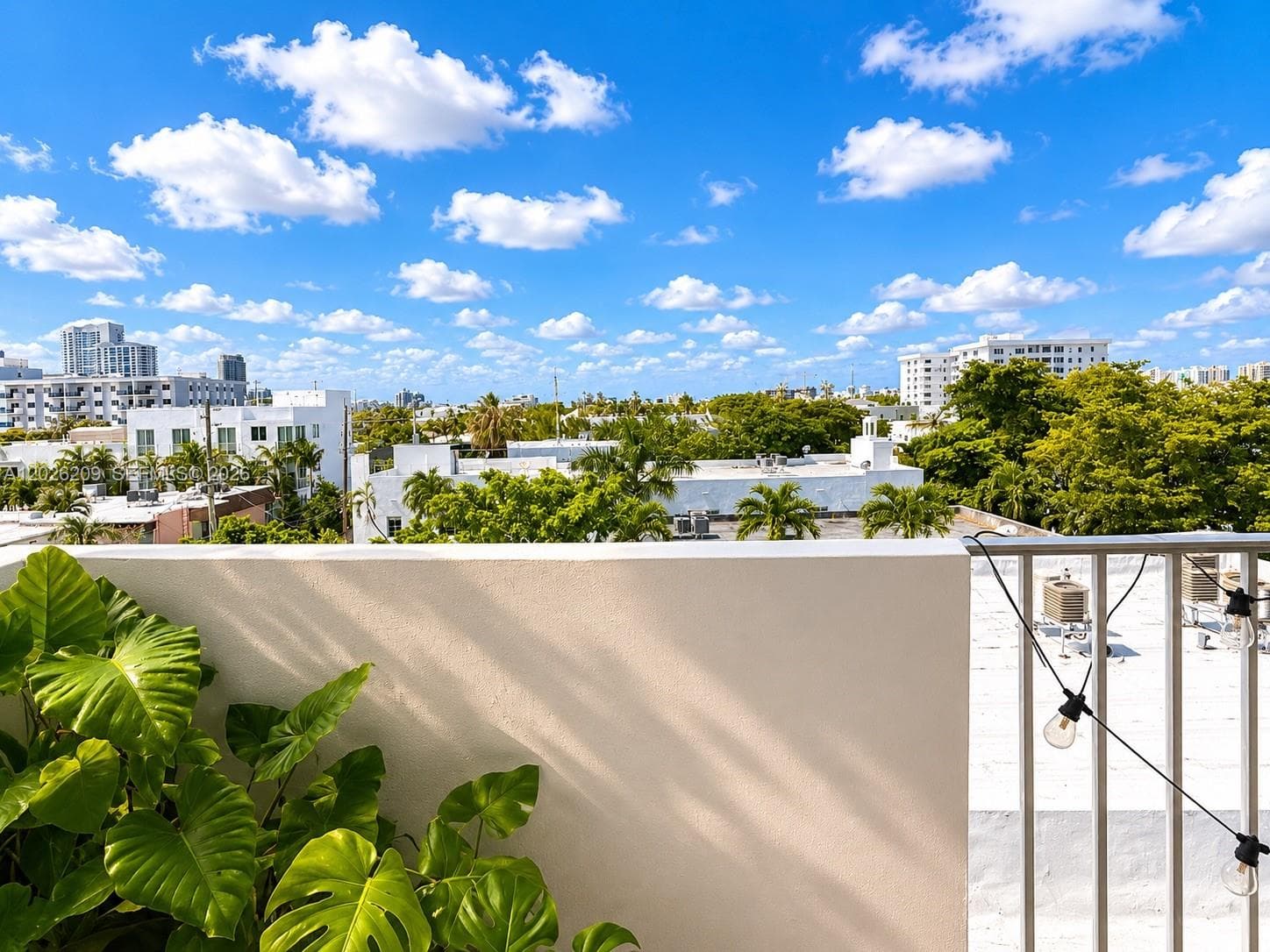 A12026209 — Miami Beach — 9