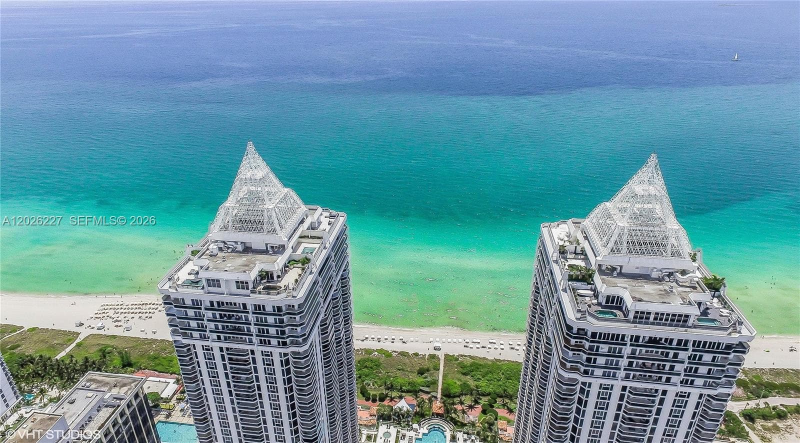 A12026227 — Miami Beach — 41