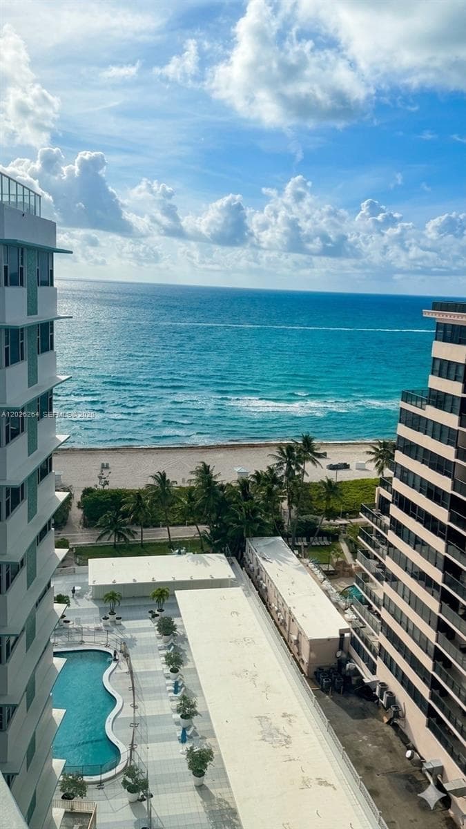 A12026264 — Miami Beach — 3