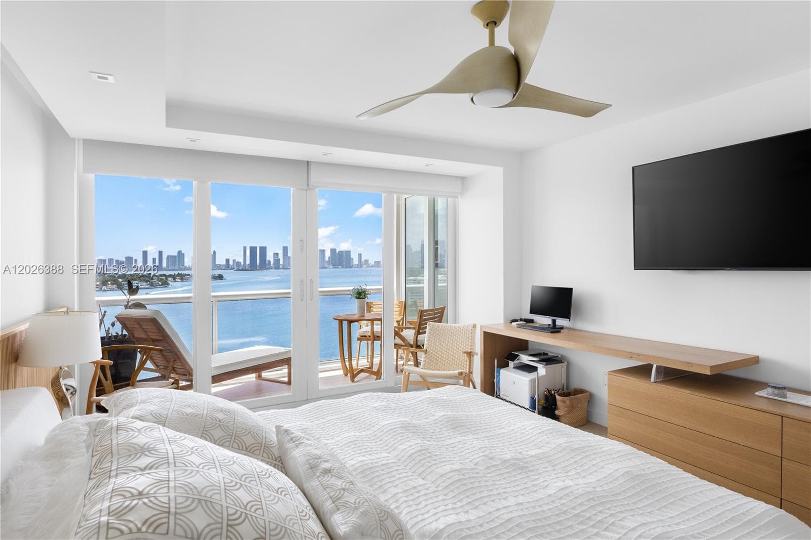 A12026388 — Miami Beach — 19