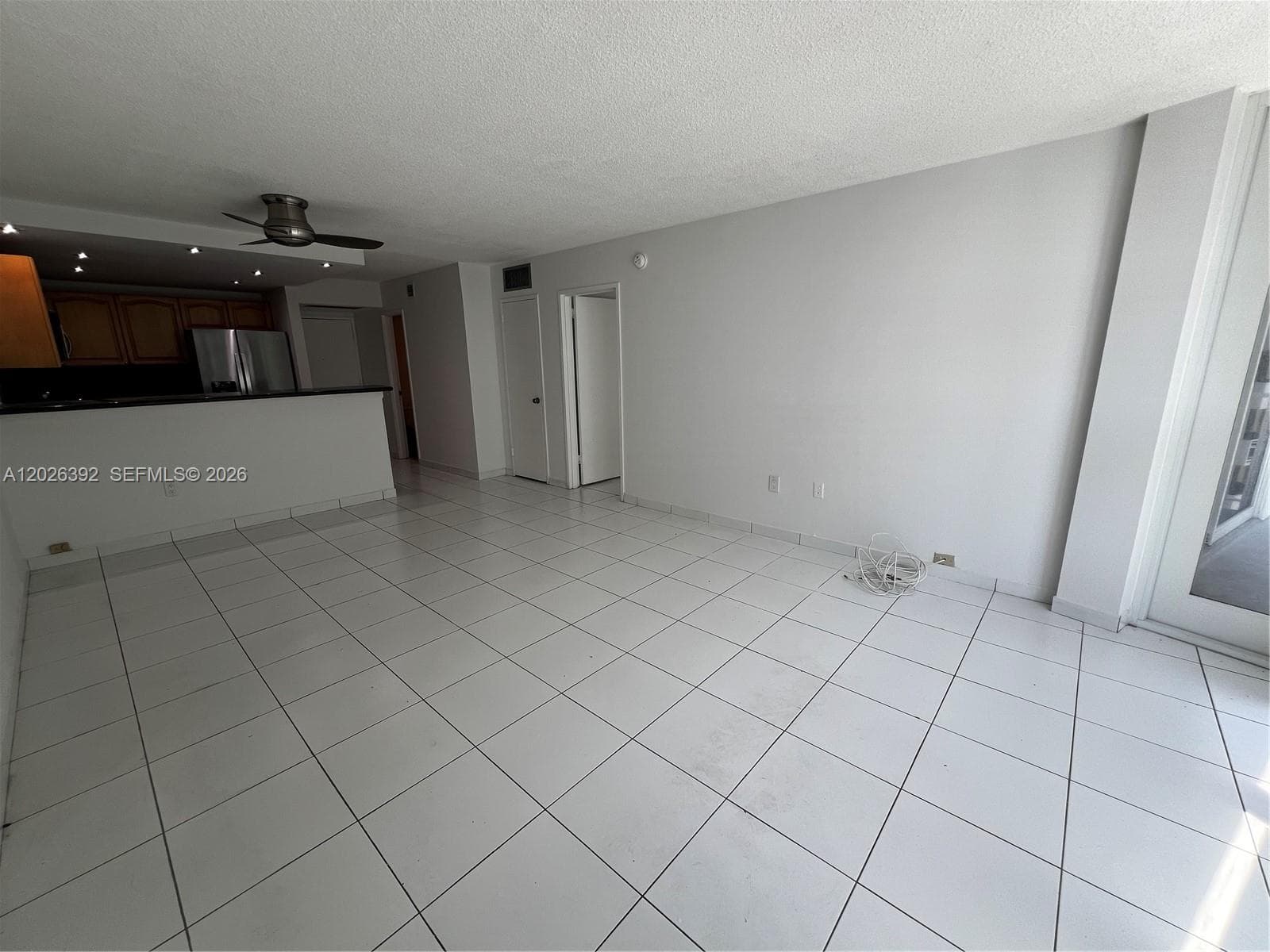 A12026392 — Miami Beach — 7