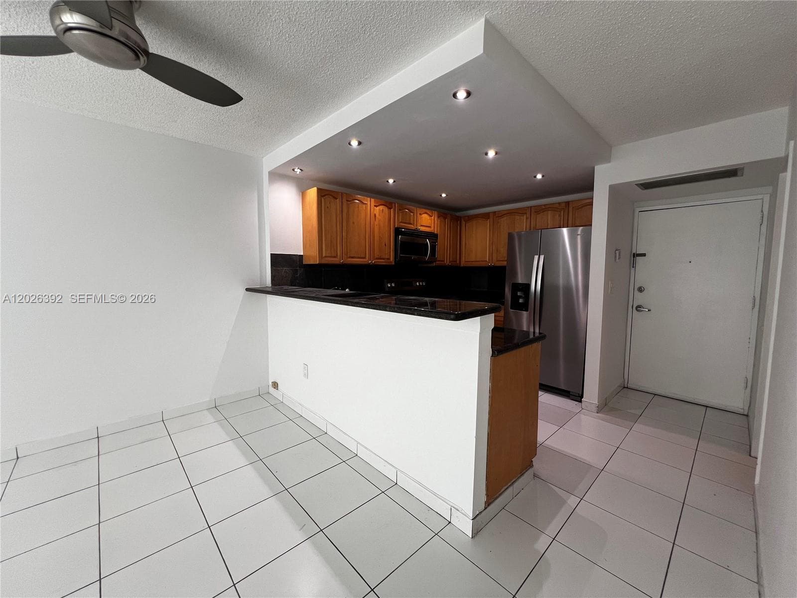 A12026392 — Miami Beach — 4