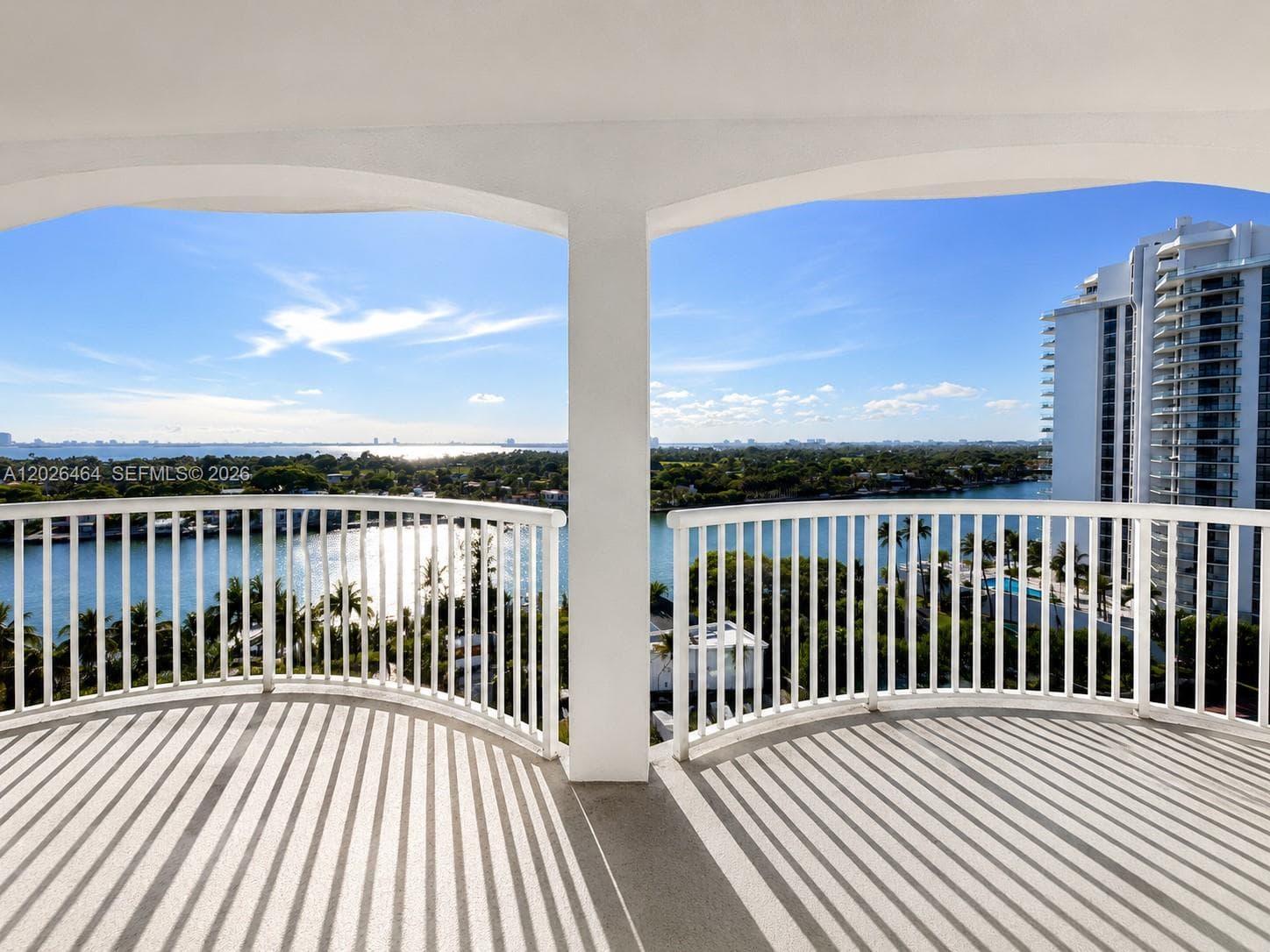 A12026464 — Miami Beach — 2