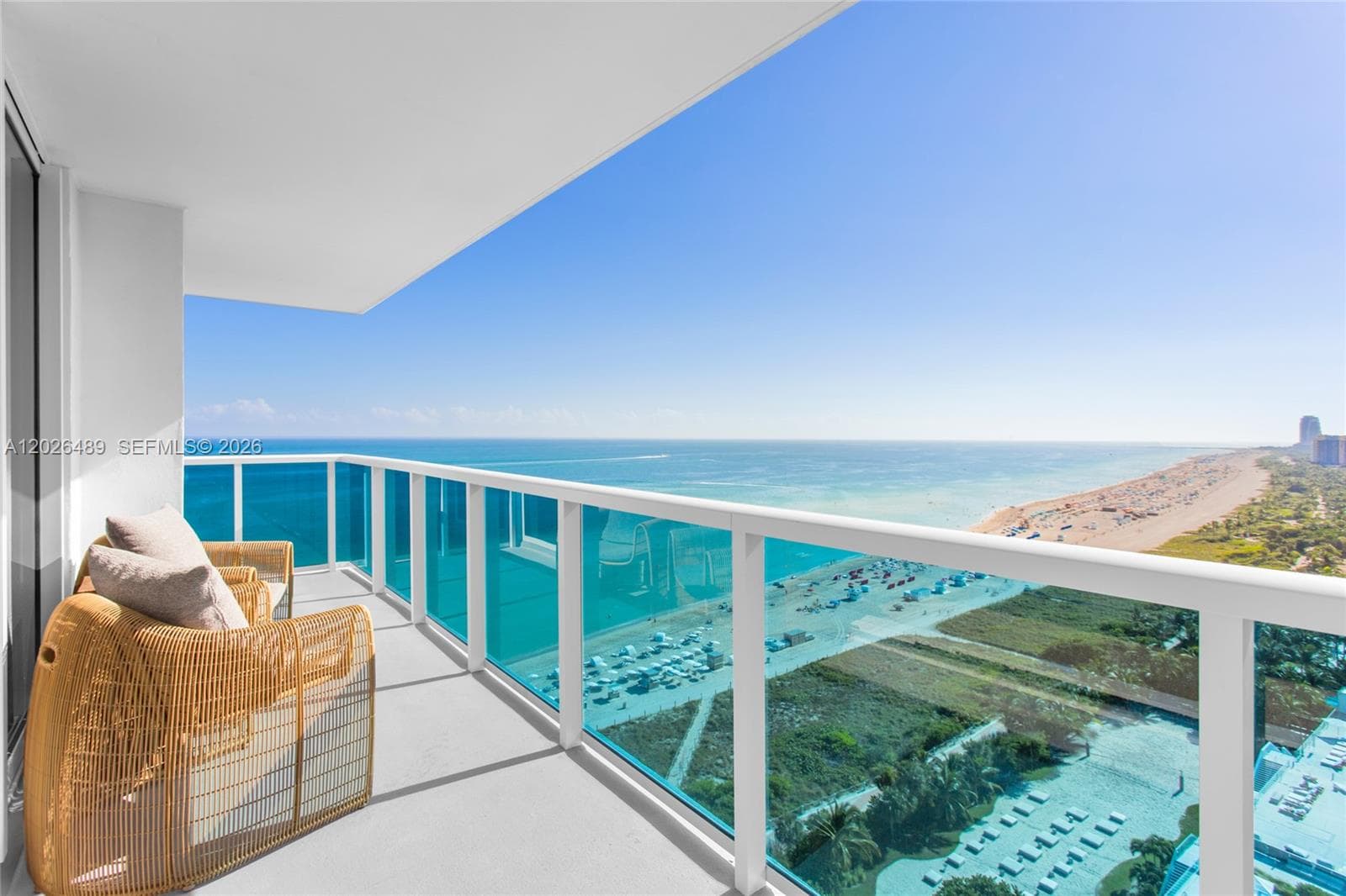 A12026489 — Miami Beach — 5