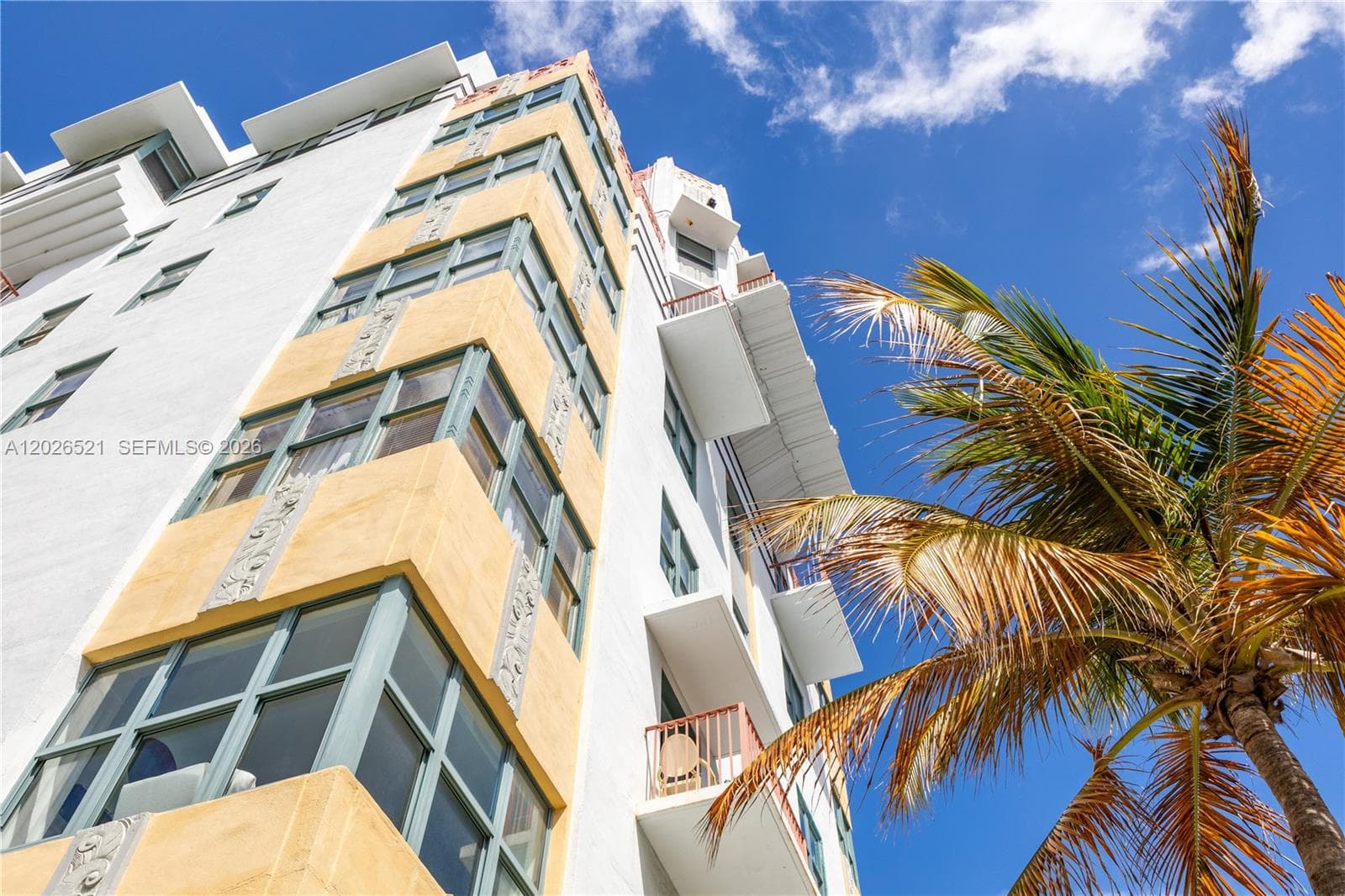 A12026521 — Miami Beach — 22