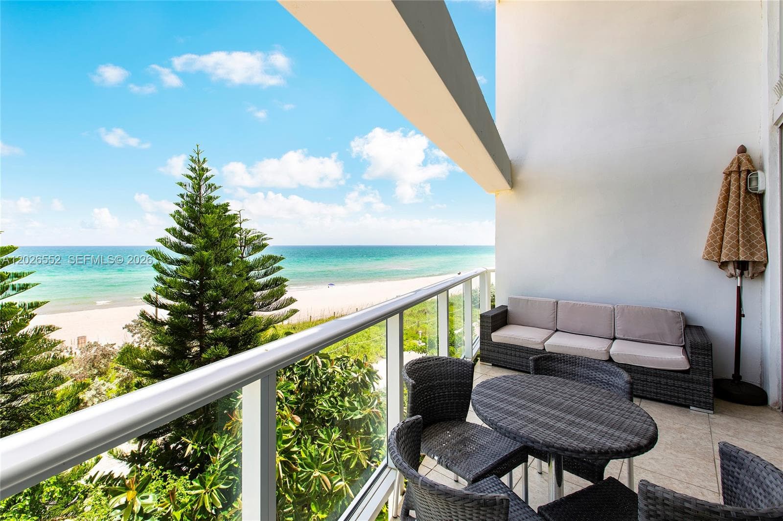 A12026552 — Miami Beach — 5