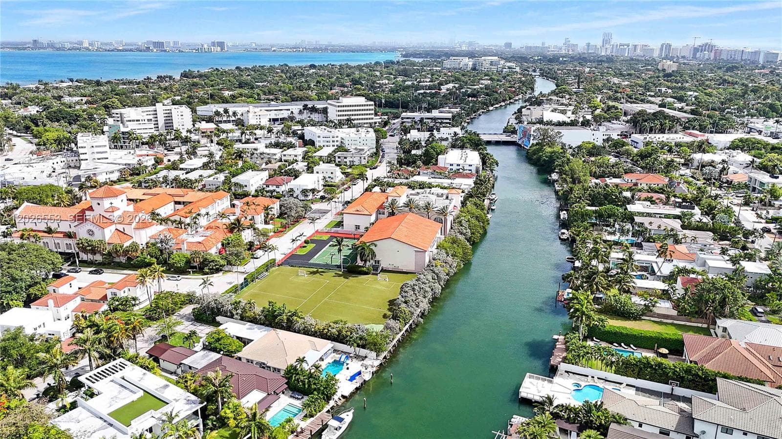 A12026553 — Miami Beach — 52
