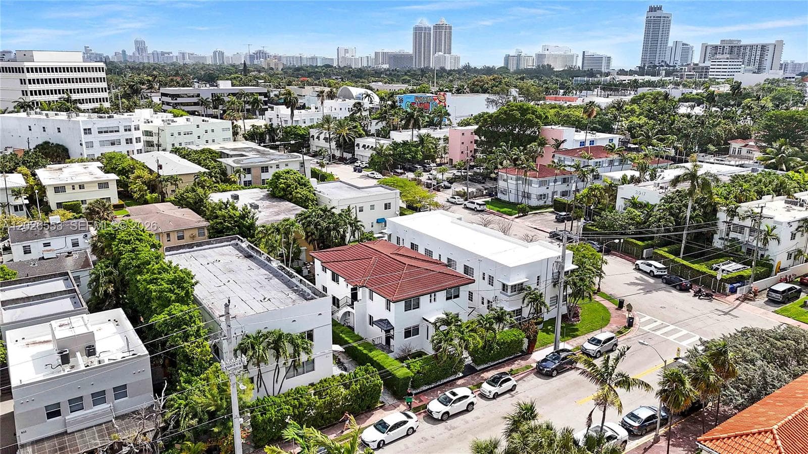 A12026553 — Miami Beach — 40