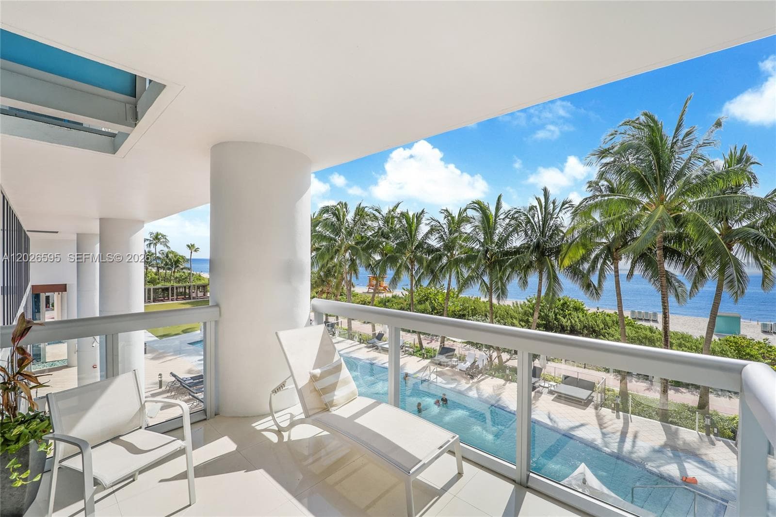 A12026595 — Miami Beach — 13