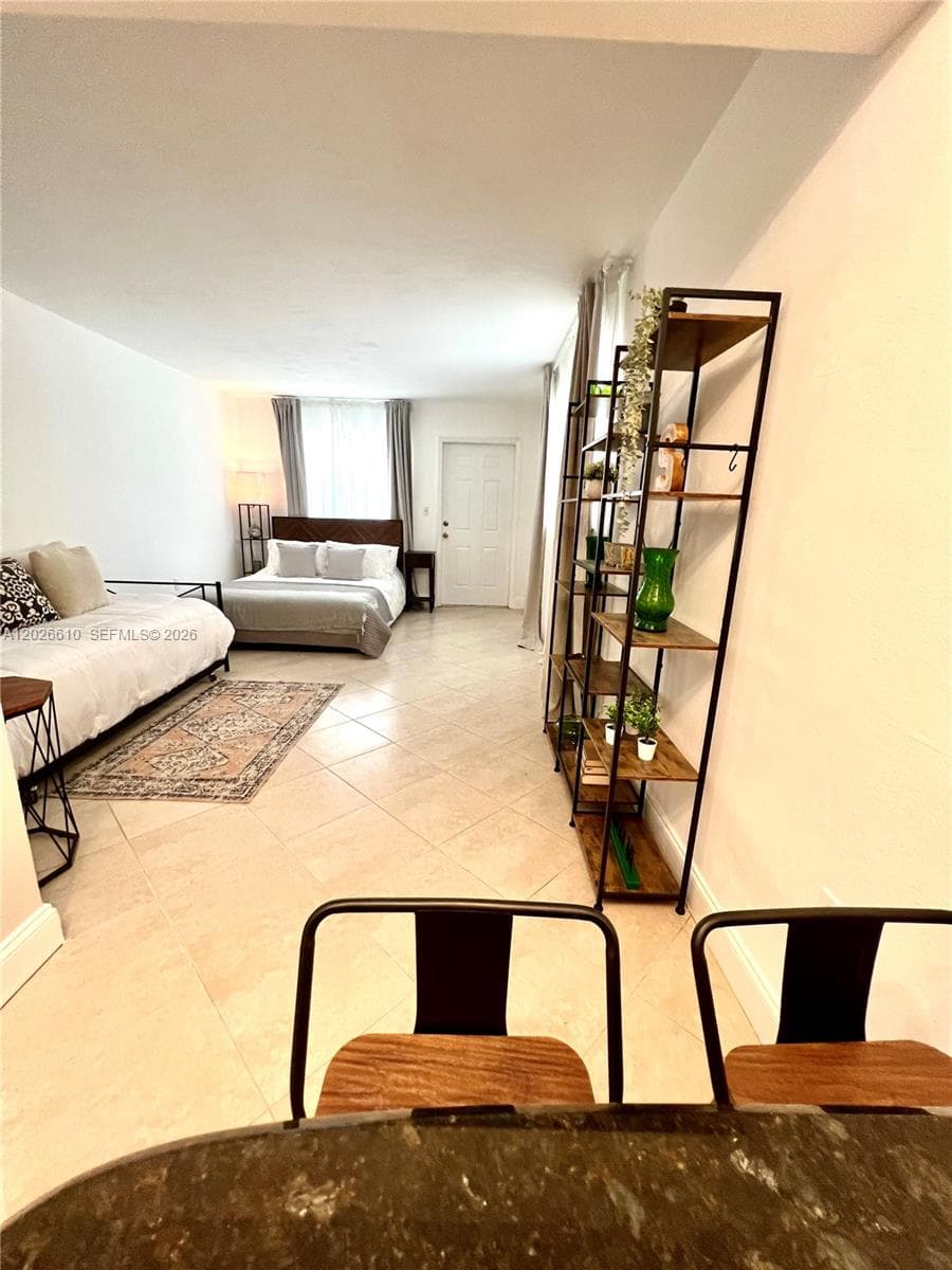 A12026610 — Miami Beach — 3