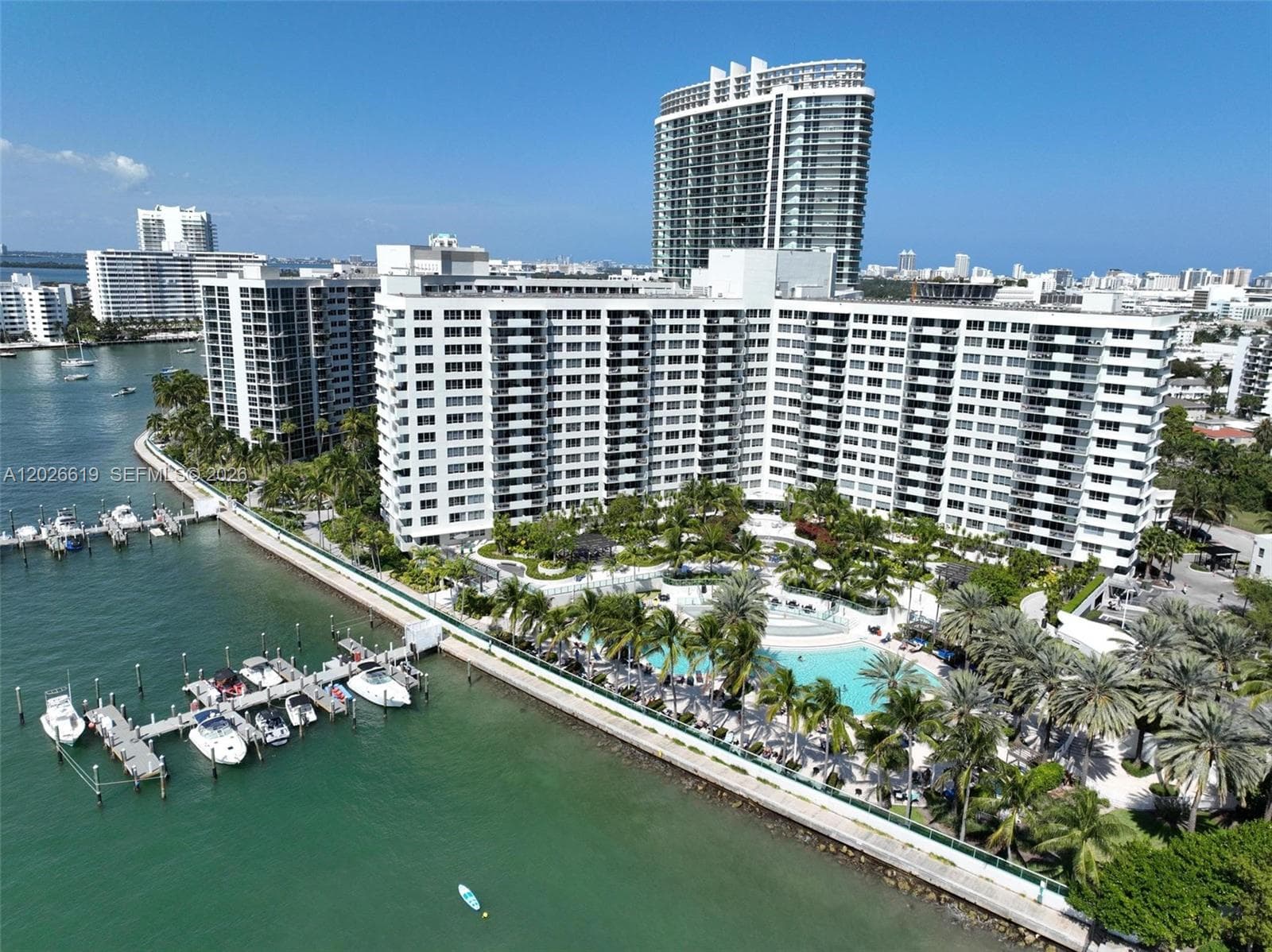 A12026619 — Miami Beach — 27