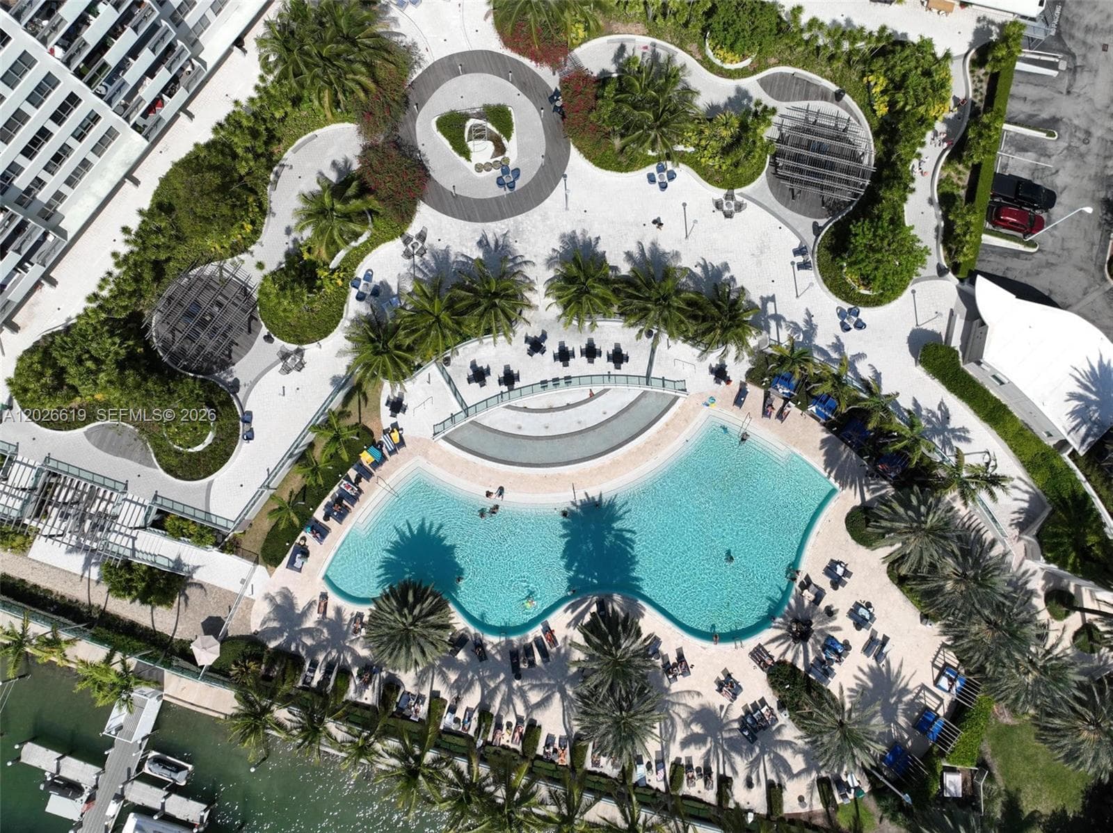 A12026619 — Miami Beach — 30
