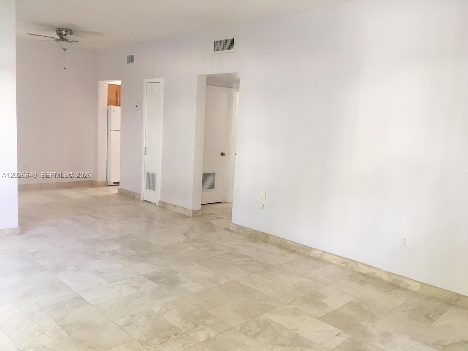 A12026649 — Miami Beach — 4