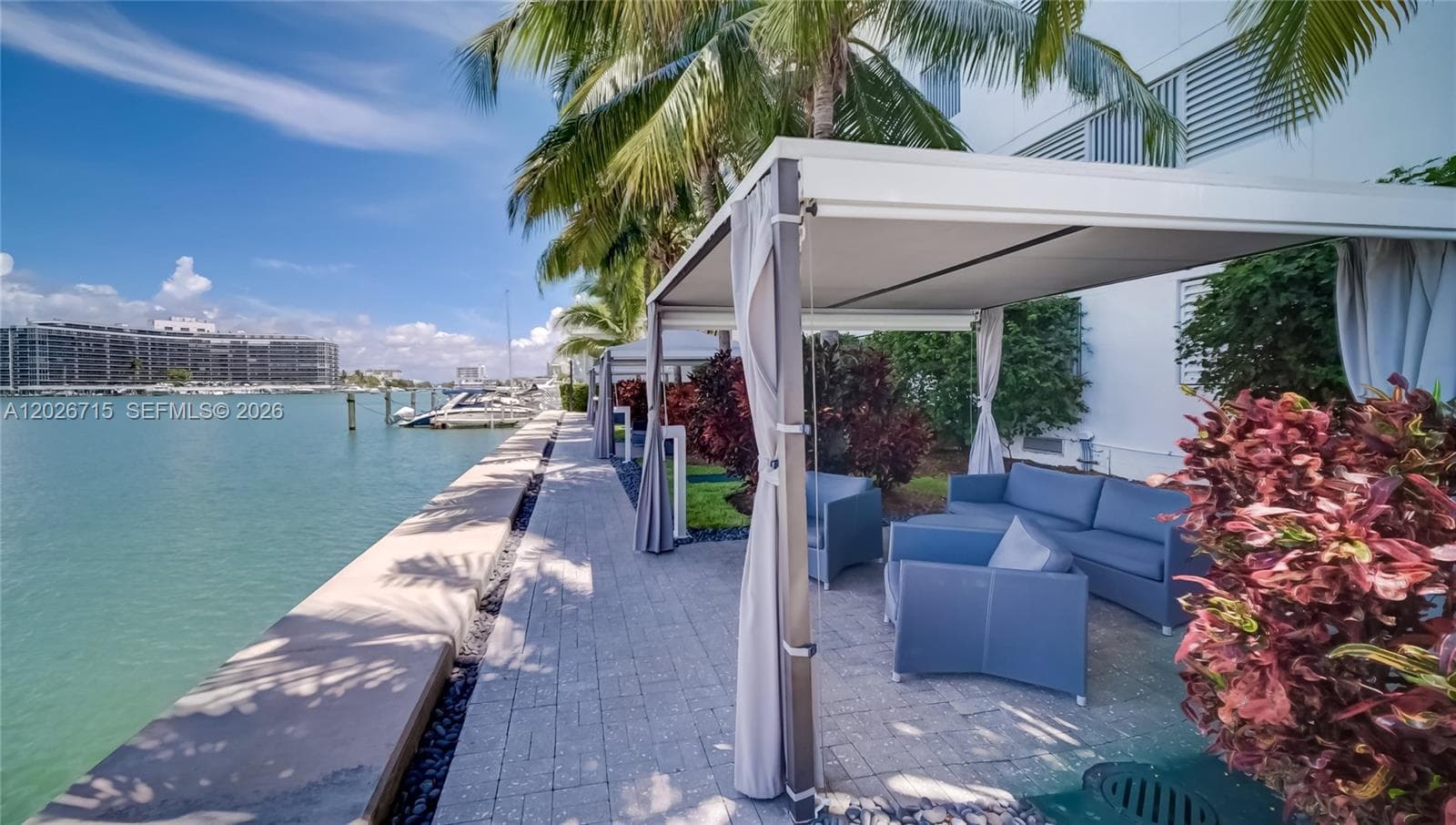 A12026715 — Miami Beach — 19