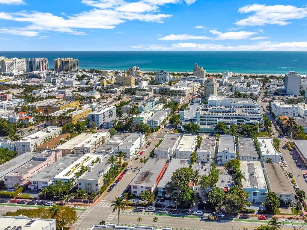 A12026735 — Miami Beach — 23
