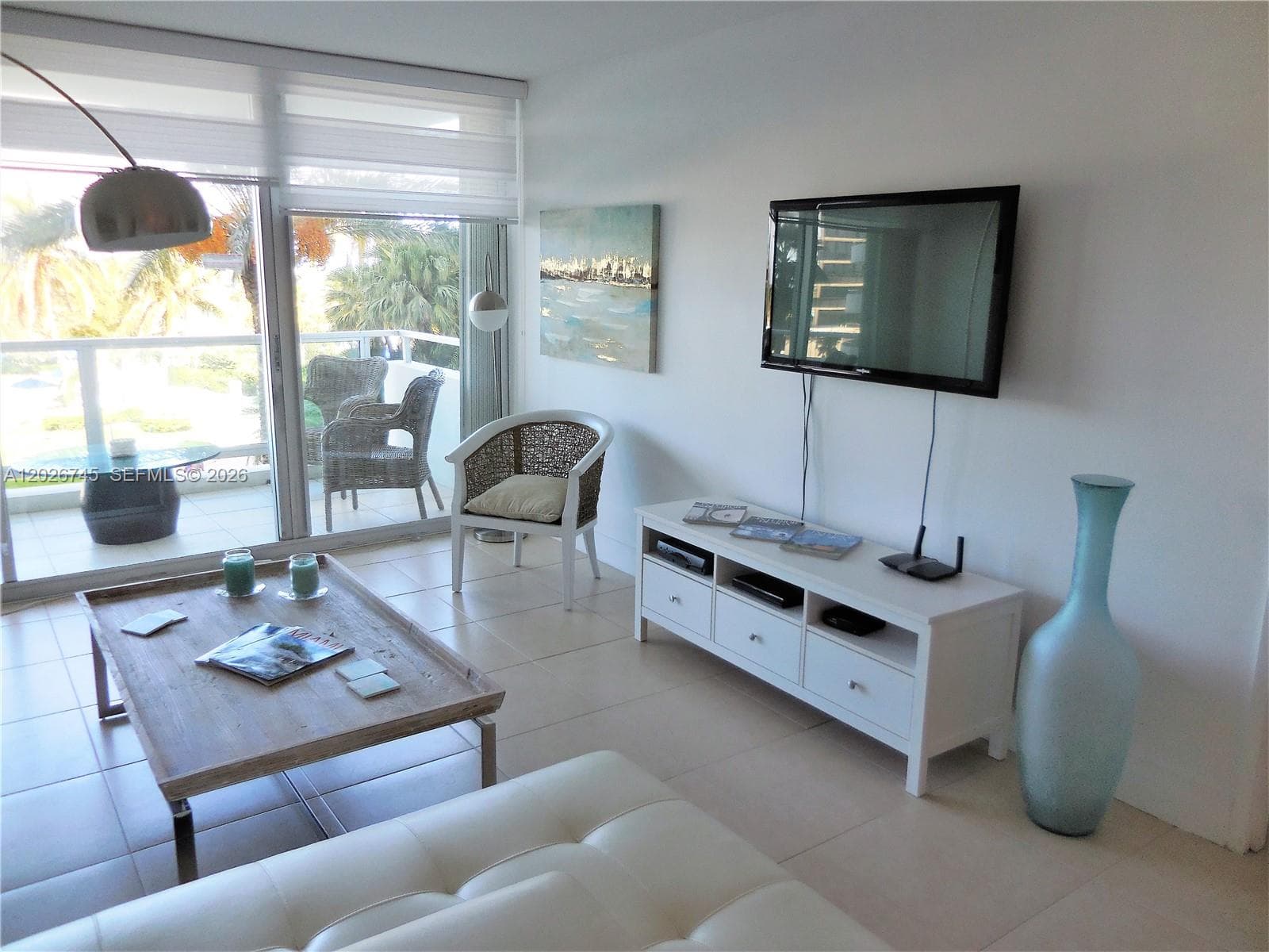 A12026745 — Miami Beach — 37