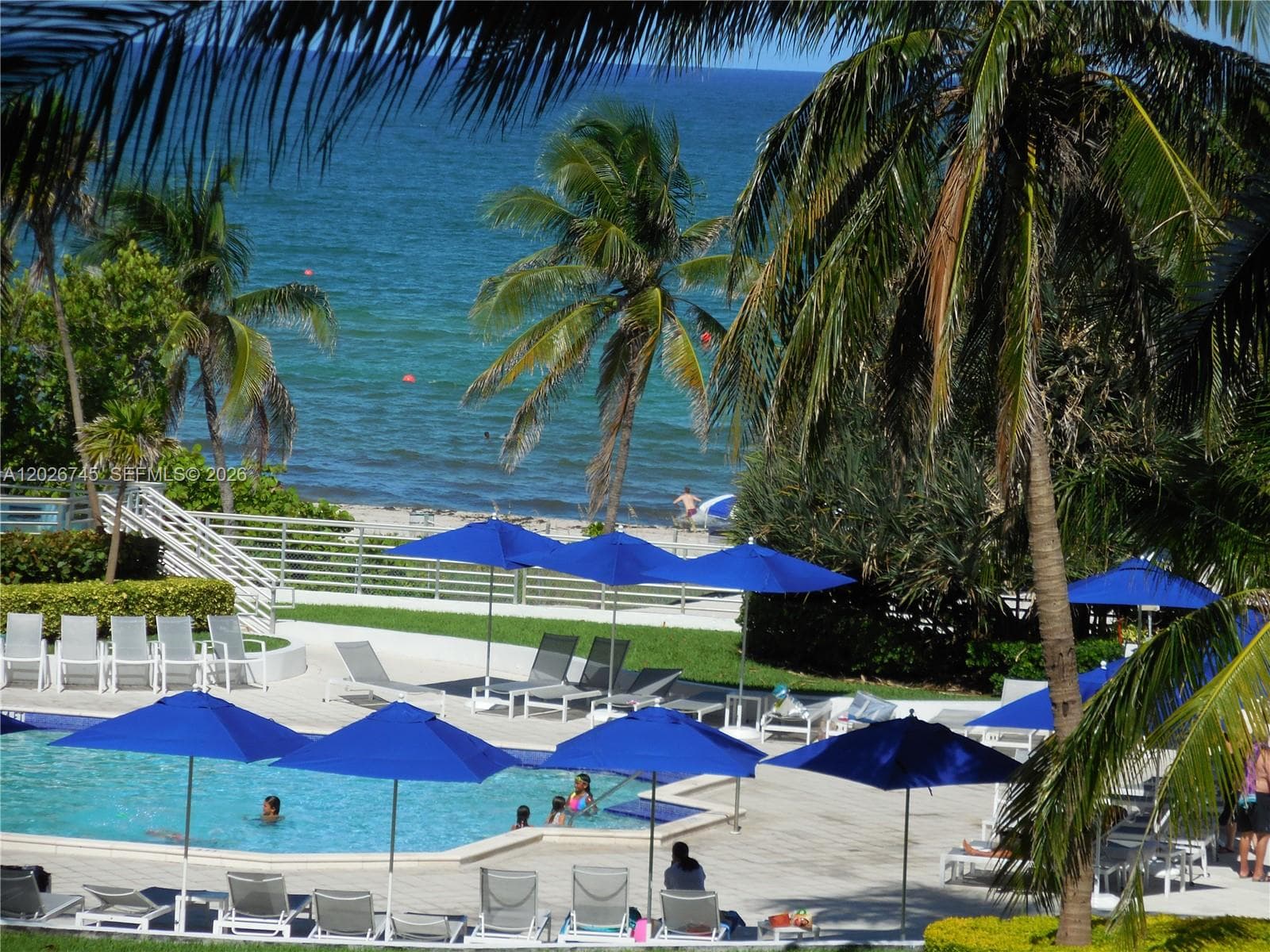 A12026745 — Miami Beach — 29