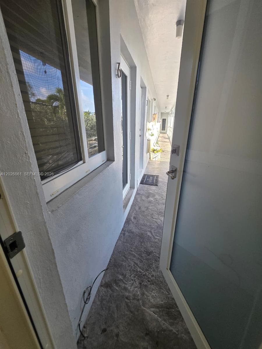 A12026861 — Miami Beach — 4