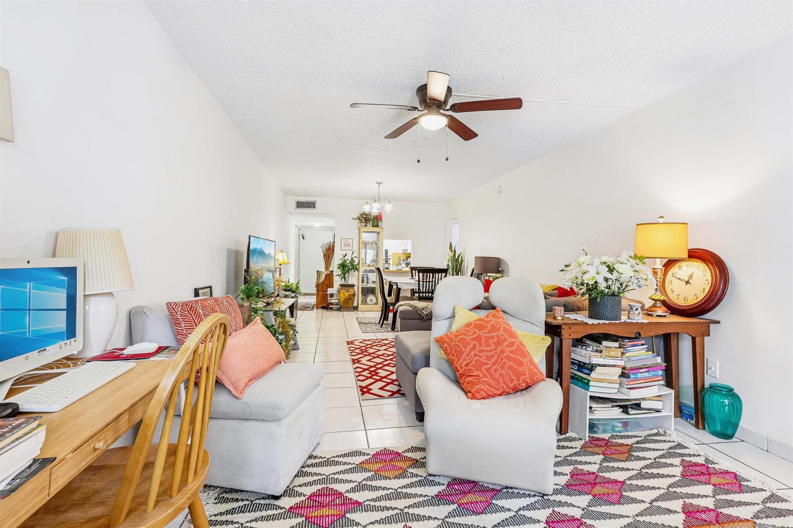B26033857 — Miami Beach — 17