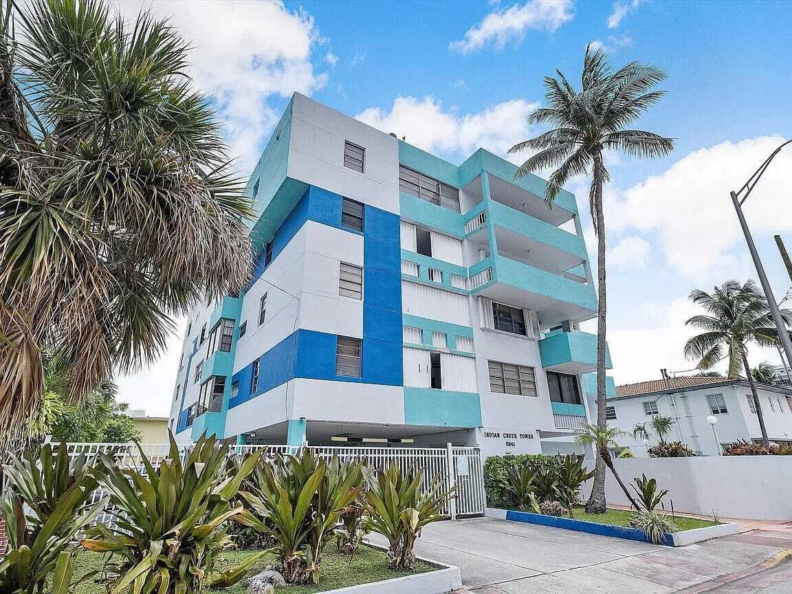 B26033857 — Miami Beach