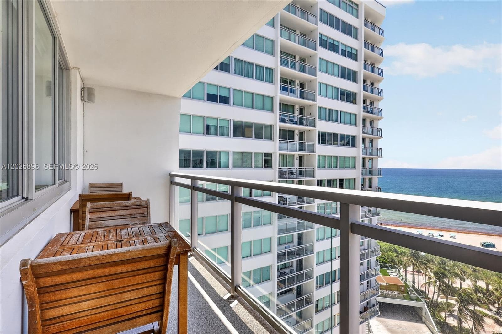 A12026896 — Miami Beach — 29