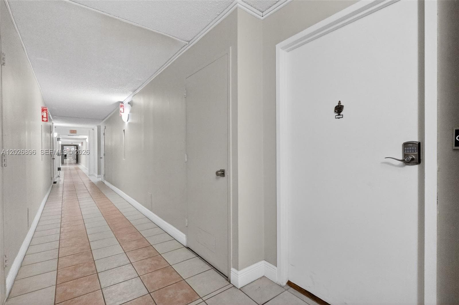 A12026896 — Miami Beach — 4