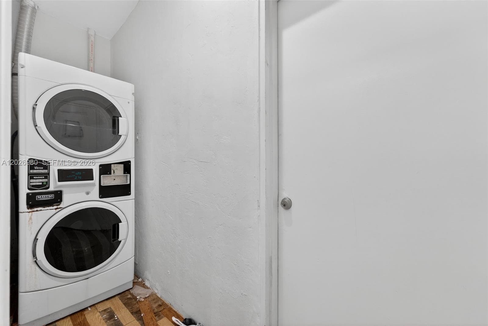 A12026980 — Miami Beach — 9