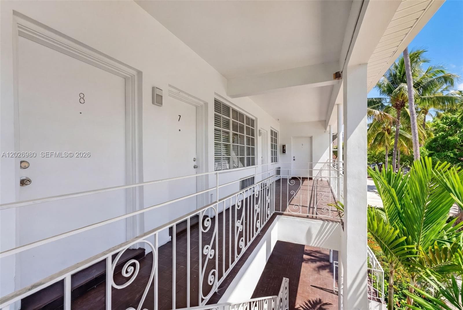 A12026980 — Miami Beach — 10