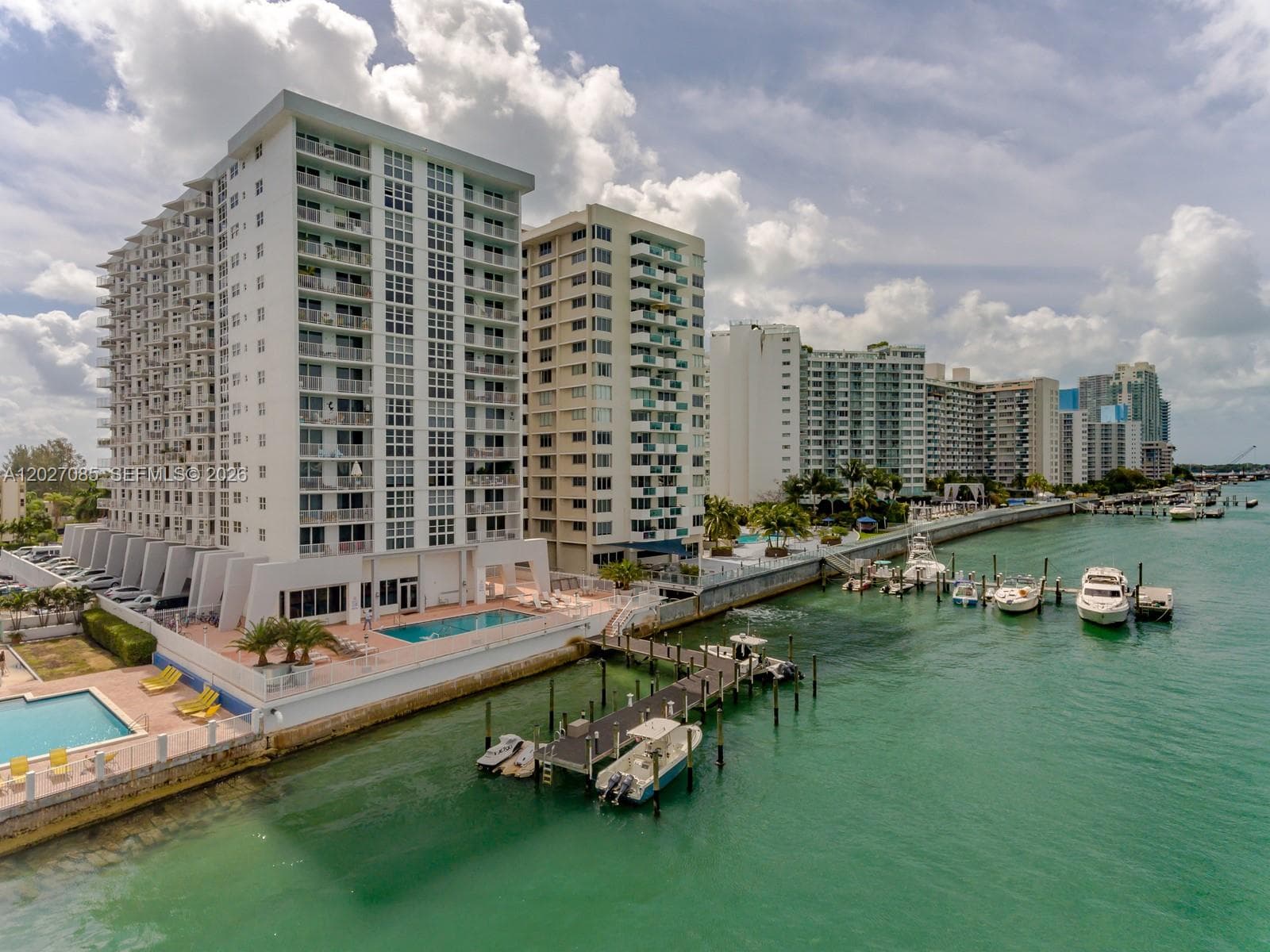 A12027085 — Miami Beach — 23