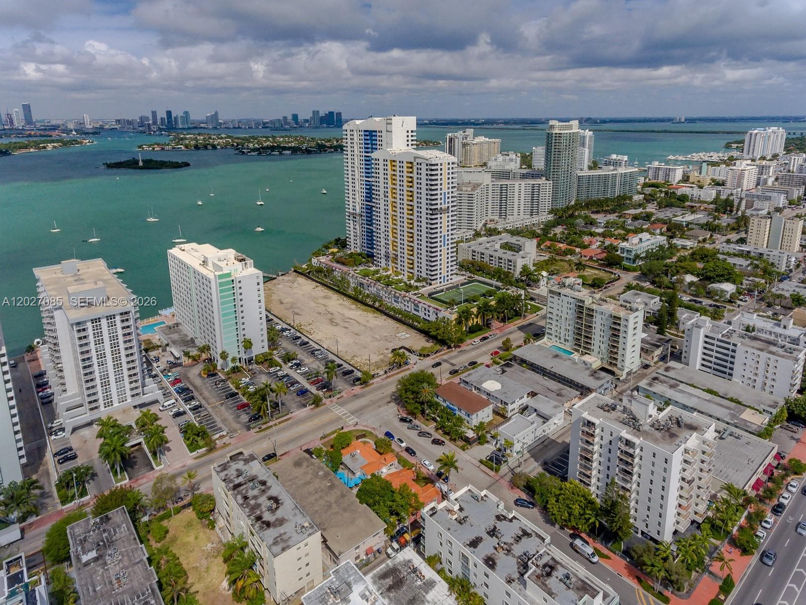 A12027085 — Miami Beach — 26
