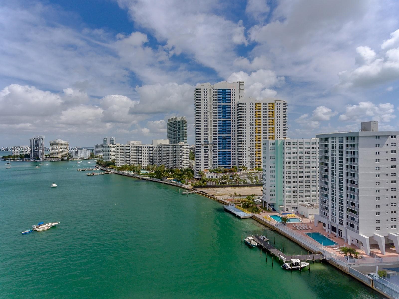 A12027085 — Miami Beach — 24